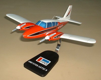 Piper Aztec Custom Scale Model Aircraft - 
aztec_5