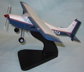 Cessna 172 Skyhawk Custom Scale Model Aircraft - 
cessna172-3