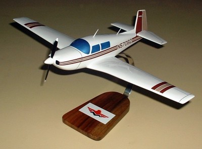 Mooney M20J Custom Scale Model Aircraft - 
m20j