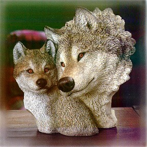 Wolf With Pup Circle Of Love Sculpture - 
E73001