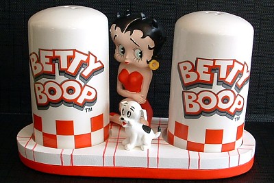 Betty Boop Classic Salt And Pepper Shakers