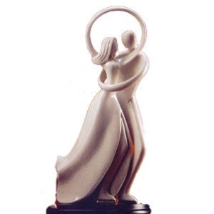CIRCLE OF LOVE ESCAPADE FIGURINE