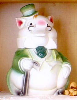FORMAL PIG IN GREEN COOKIE JAR
