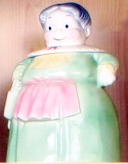 GRANNY COOKIE JAR