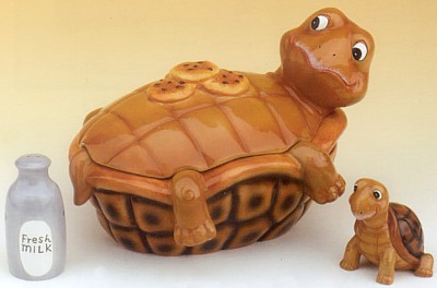 TURTLE COOKIE JAR WITH SALT AND PEPPER SHAKERS
