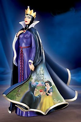 DISNEY EVIL QUEEN FIGURINE FROM SNOW WHITE AND THE SEVEN DWARFS