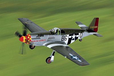 P-51C MUSTANG BERLIN EXPRESS SIG LE 1,000 DIE-CAST METAL SCALE MODEL - ARMOUR COLLECTION BY THE FRANKLIN MINT