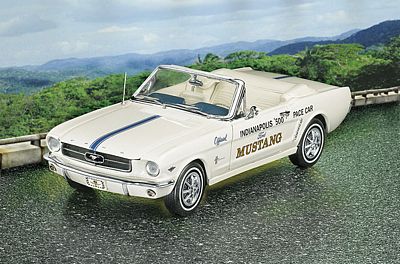 1964 1/2 FORD MUSTANG INDY 500 PACE CAR LIMITED EDITION DIE-CAST 1:24 SCALE MODEL BY THE FRANKLIN MINT