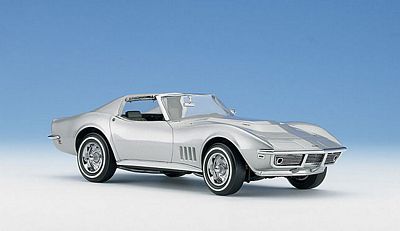 1968 CHEVROLET CORVETTE STING RAY LIMITED EDITION DIE-CAST 1:24 SCALE MODEL BY THE FRANKLIN MINT