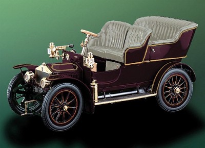 1905 ROLLS-ROYCE 10HP DIE-CAST 1:16 SCALE MODEL BY THE FRANKLIN MINT