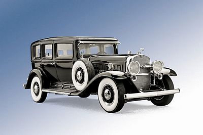 1930 AL CAPONE'S ARMORED CADILLAC DIE-CAST 1:24 SCALE MODEL BY THE FRANKLIN MINT