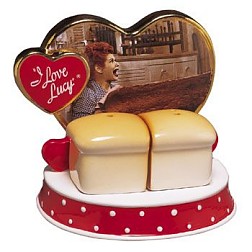 I LOVE LUCY 50th ANNIVERSARY PIONEER WOMEN SALT AND PEPPER SHAKERS