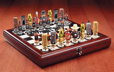 JACK DANIEL'S LYNCHBURG CHESS SET