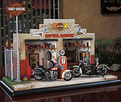 HARLEY SOFTAIL GARAGE HARLEY TOWN DIE-CAST SCALE MODEL BY THE FRANKLIN MINT