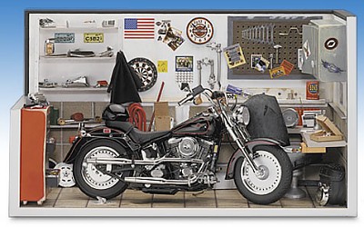 HARLEY RIDERS GARAGE DIORAMA DIE-CAST SCALE MODEL BY THE FRANKLIN MINT