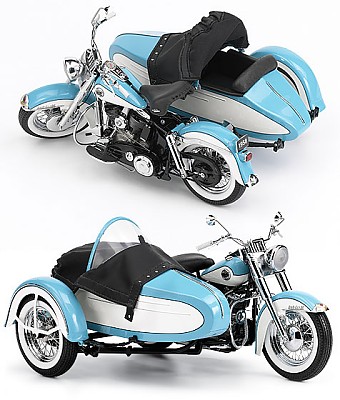 1958 HARLEY-DAVIDSON DUO-GLIDE WITH SIDECAR LIMITED EDITION DIE-CAST SCALE MODEL BY THE FRANKLIN MINT