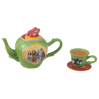 THE WIZARD OF OZ TEAPOT SALT AND PEPPER SHAKERS