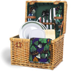 YELLOWSTONE TWO PERSON DELUXE PICNIC BASKET