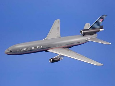 UNITED AIRLINES DC-10 SCALE MODEL AIRCRAFT