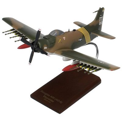 A1H Skyraider USAF 1/40 Scale Model Aircraft