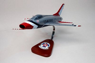 F-100D THUNDERBIRDS SCALE MODEL AIRCRAFT