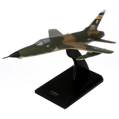 F-105D THUNDERCHIEF SCALE MODEL AIRCRAFT