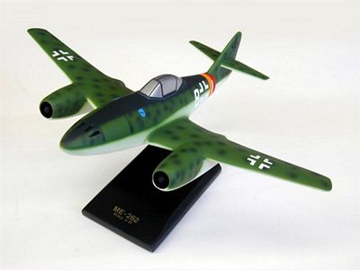 Me-262A Swallow 1/32 Scale Model Aircraft