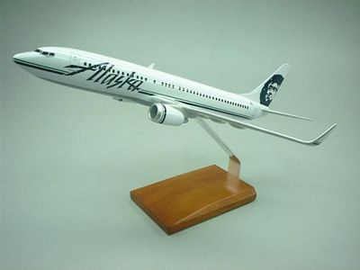 B737-800 Alaska Airlines with Winglets 1/100 Scale Model Aircraft