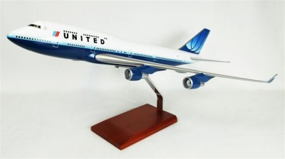 BOEING 747-400 UNITED SCALE MODEL AIRCRAFT