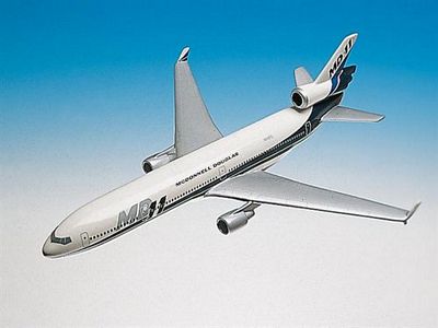 MCDONNELL DOUGLAS MD-11 DEMONSTRATOR SCALE MODEL AIRCRAFT