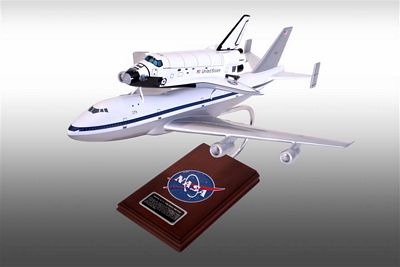 B747 WITH SHUTTLE SCALE MODEL AIRCRAFT