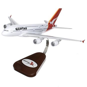 AIR BUS 380 QANTAS SCALE MODEL AIRCRAFT