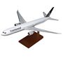 B767-400 Continental Airlines 1/100 Scale Model Aircraft