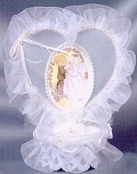 PRECIOUS MOMENTS WHITE CAKE TOPPER