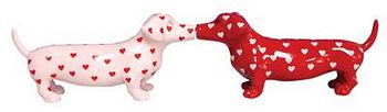 HOT DIGGITY DOGS HEART TO HEART MAGNETIC SALT AND PEPPER SHAKERS
