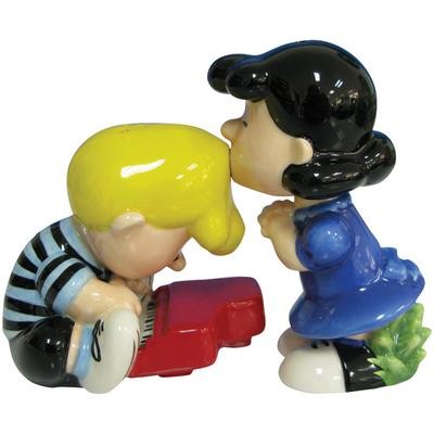 PEANUTS LUCY AND SCHROEDER SALT AND PEPPER SHAKERS