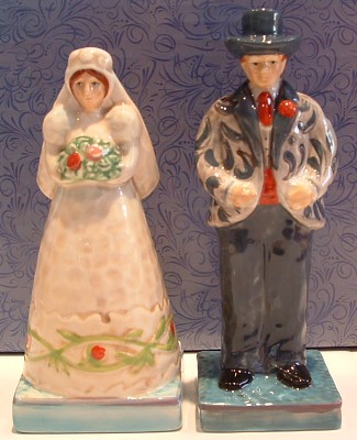 JIM SHORE WEDDING SALT AND PEPPER SHAKERS