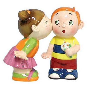 KISSING KIDS 