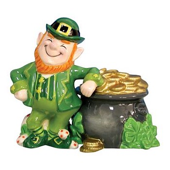 LEPRECHAUN AND POT O' GOLD 