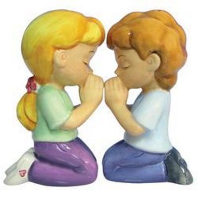 Kids Gift Basket Affiliate Program on Children Praying Mwah Magnetic Salt And Pepper Shakers 93911