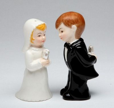 Bride And Groom Wedding Couple Salt And Pepper Shakers
