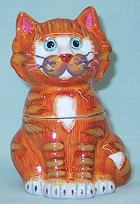 JAKE THE CAT STACKABLE SALT AND PEPPER SHAKERS