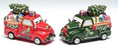 CHRISTMAS PICK-UP TRUCKS SALT AND PEPPER SHAKERS