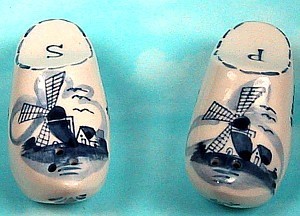 DELFT SHOES SALT AND PEPPER SHAKERS