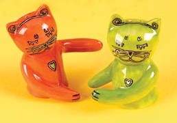 HAPPY CATS TOGETHER SALT AND PEPPER SHAKERS