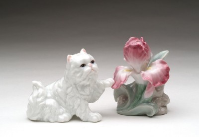 Cat And Flower Salt And Pepper Shakers