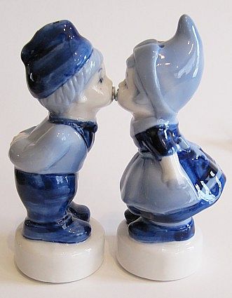 ROOSTERS IN METAL BASKET SALT AND PEPPER SHAKERS