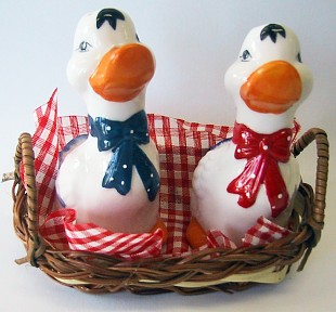 Ducks In Basket Salt And Pepper Shakers