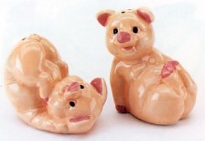 PIGS SALT AND PEPPER SHAKERS