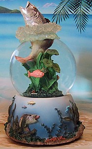 Fish 3-D Musical Waterglobe